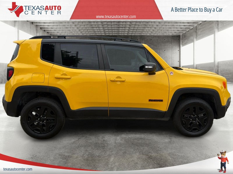 Jeep Renegade Vehicle Full-screen Gallery Image 04