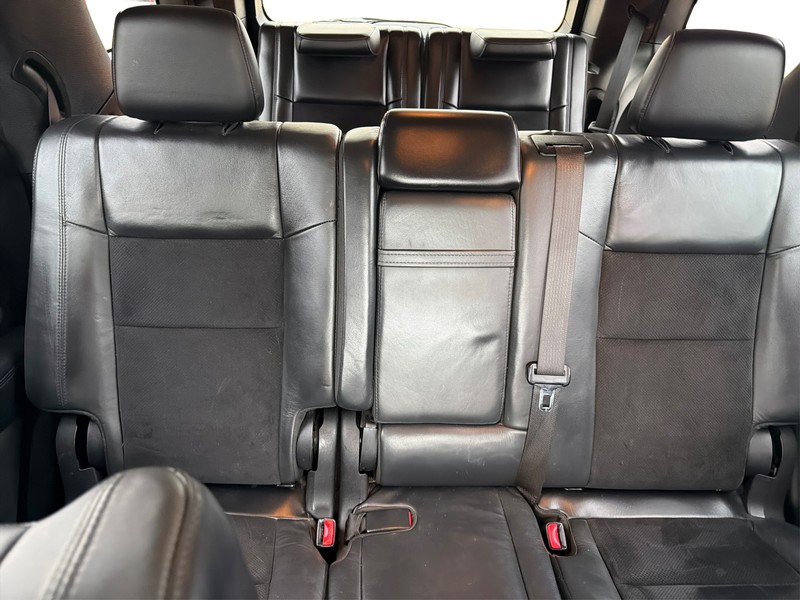 Dodge Durango Vehicle Full-screen Gallery Image 13