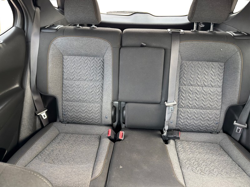 Chevrolet Equinox Vehicle Full-screen Gallery Image 13