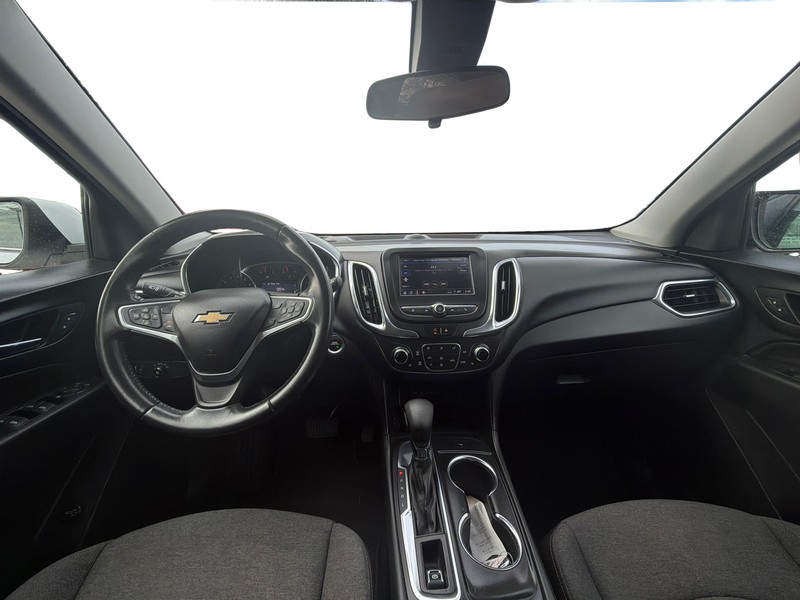 Chevrolet Equinox Vehicle Full-screen Gallery Image 15
