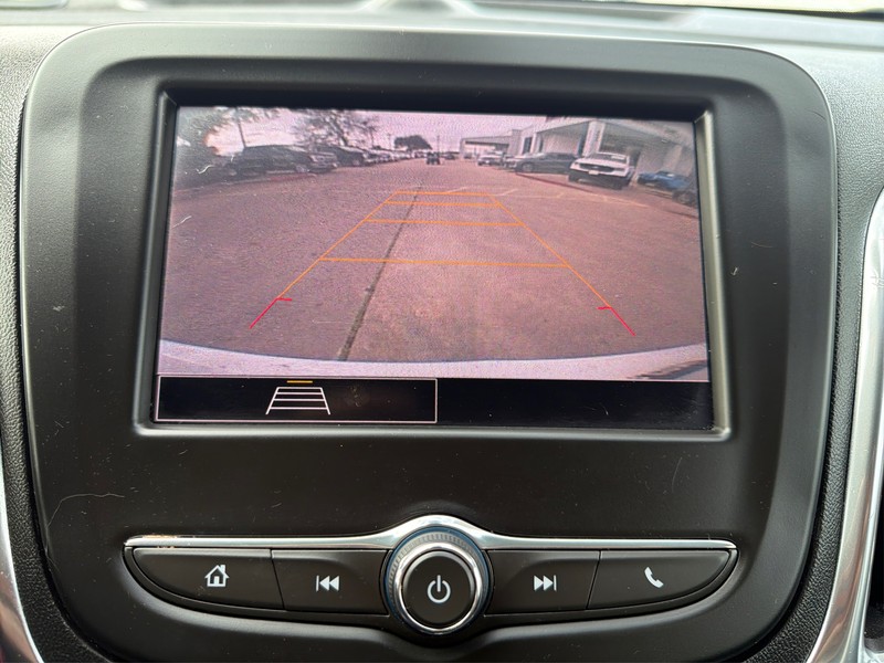 Chevrolet Equinox Vehicle Full-screen Gallery Image 17