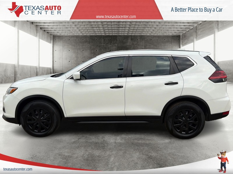 Nissan Rogue Vehicle Full-screen Gallery Image 5