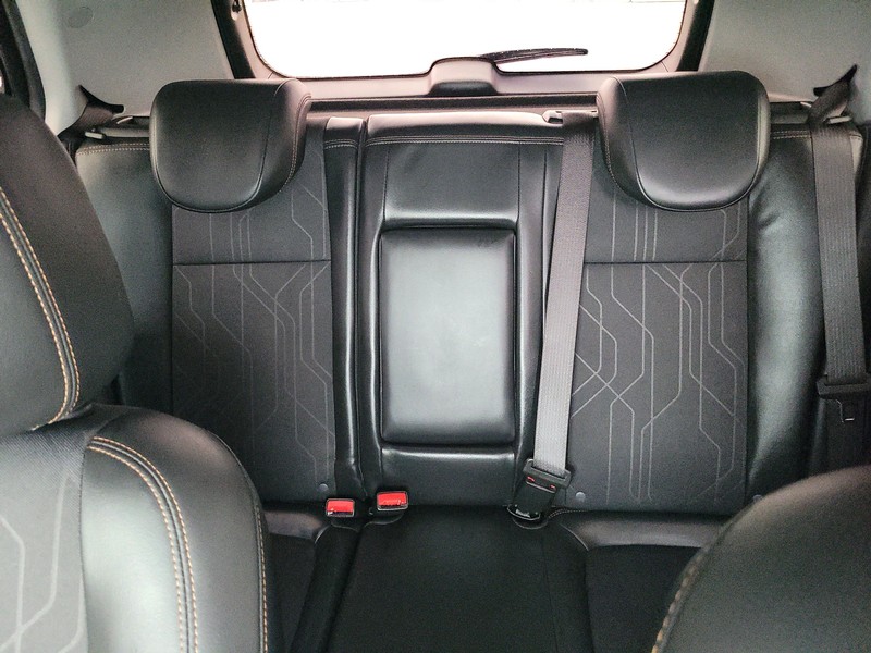 Chevrolet Trax Vehicle Full-screen Gallery Image 13