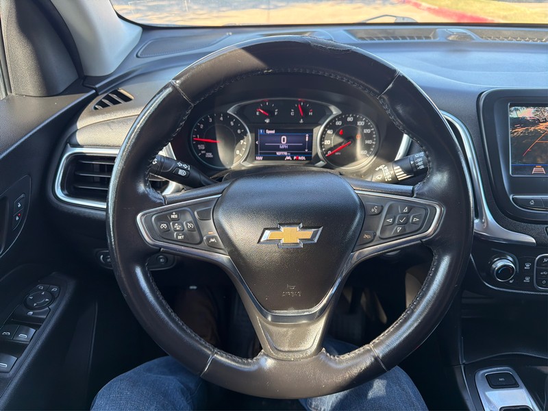 Chevrolet Equinox Vehicle Full-screen Gallery Image 14