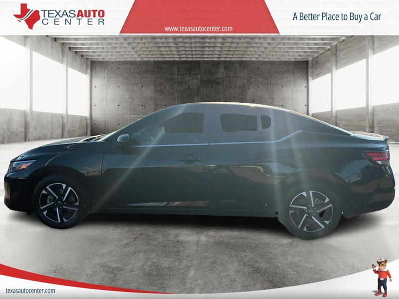 Nissan Sentra Vehicle Full-screen Gallery Image 05