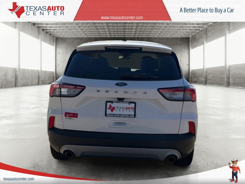 Ford Escape Vehicle Full-screen Gallery Image 06