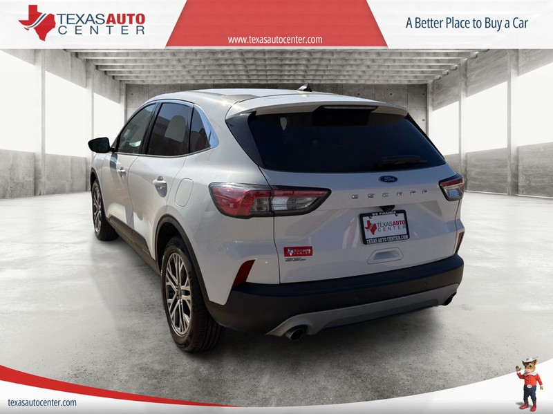 Ford Escape Vehicle Full-screen Gallery Image 08