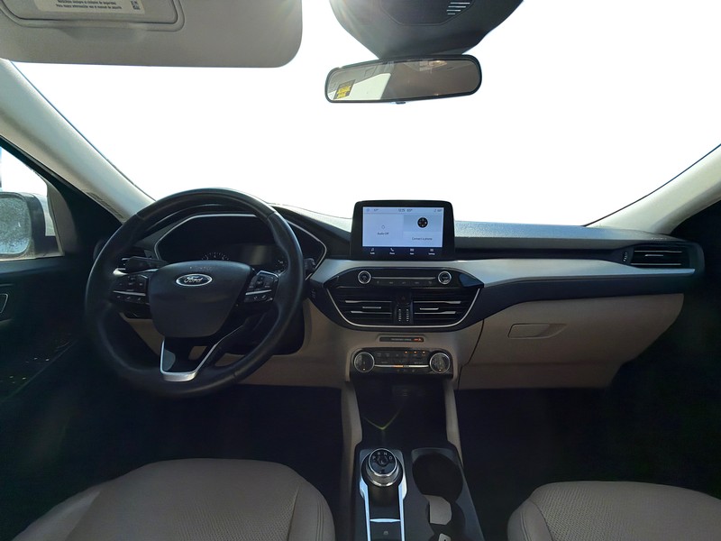 Ford Escape Vehicle Full-screen Gallery Image 15