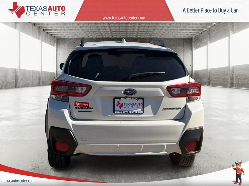 Subaru Crosstrek Vehicle Full-screen Gallery Image 06