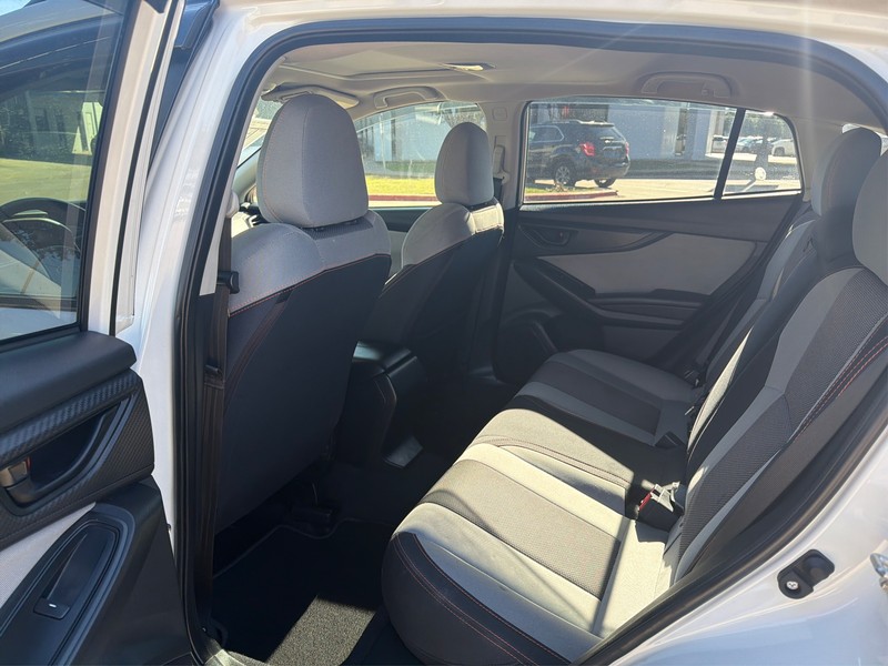 Subaru Crosstrek Vehicle Full-screen Gallery Image 10