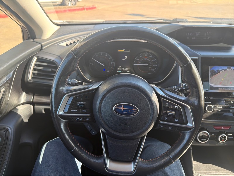 Subaru Crosstrek Vehicle Full-screen Gallery Image 14