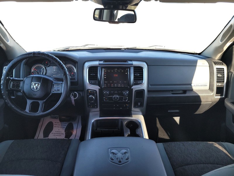 Ram 1500 Classic Vehicle Full-screen Gallery Image 14