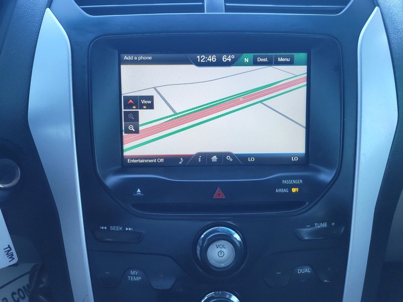 Ford Explorer Vehicle Full-screen Gallery Image 17