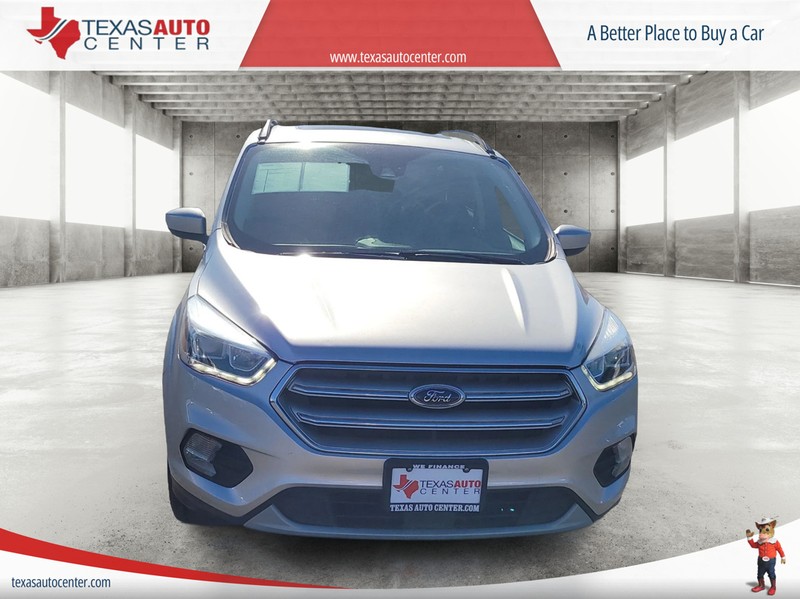 Ford Escape Vehicle Full-screen Gallery Image 03