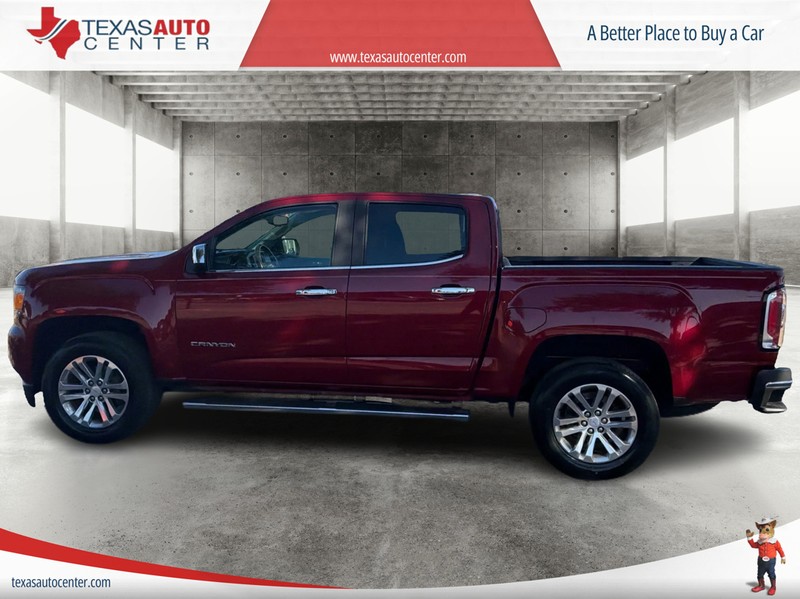 GMC Canyon Vehicle Full-screen Gallery Image 05