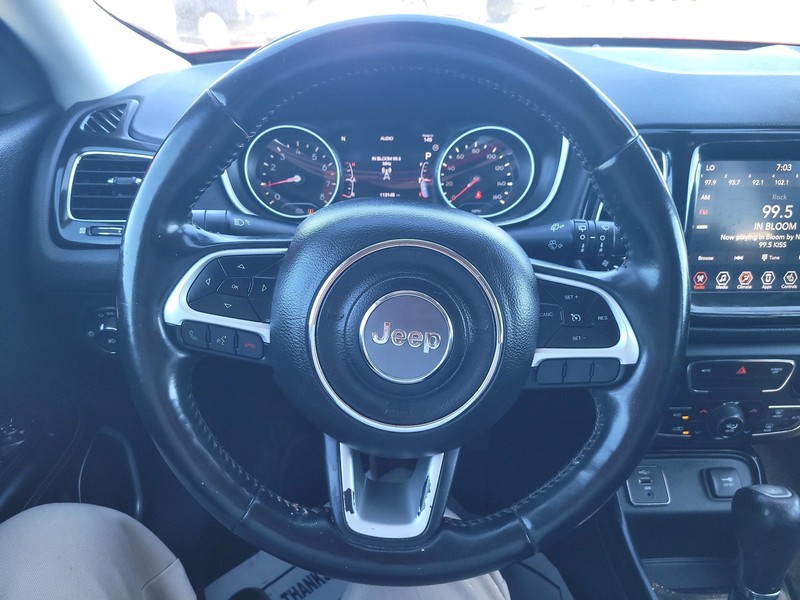 Jeep Compass Vehicle Full-screen Gallery Image 14