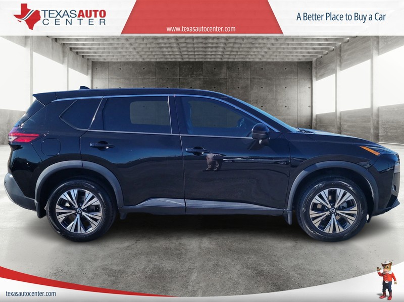 Nissan Rogue Vehicle Full-screen Gallery Image 04
