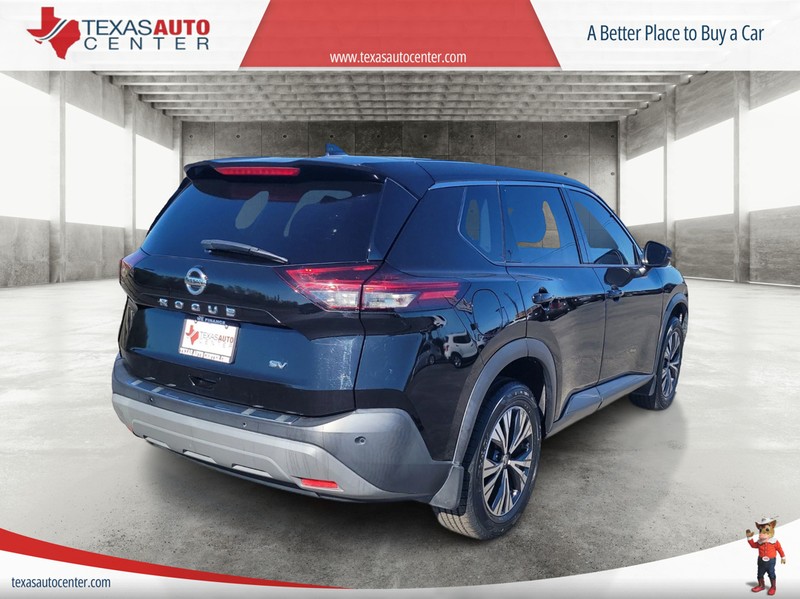 Nissan Rogue Vehicle Full-screen Gallery Image 06