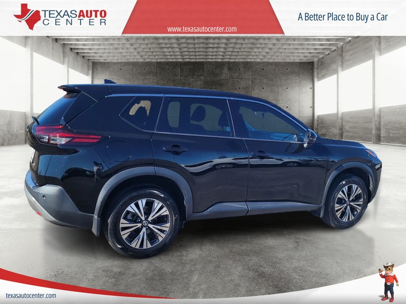 Nissan Rogue Vehicle Full-screen Gallery Image 07