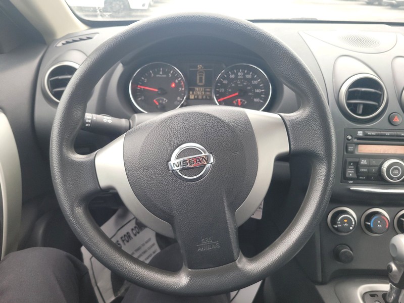 Nissan Rogue Select Vehicle Full-screen Gallery Image 14