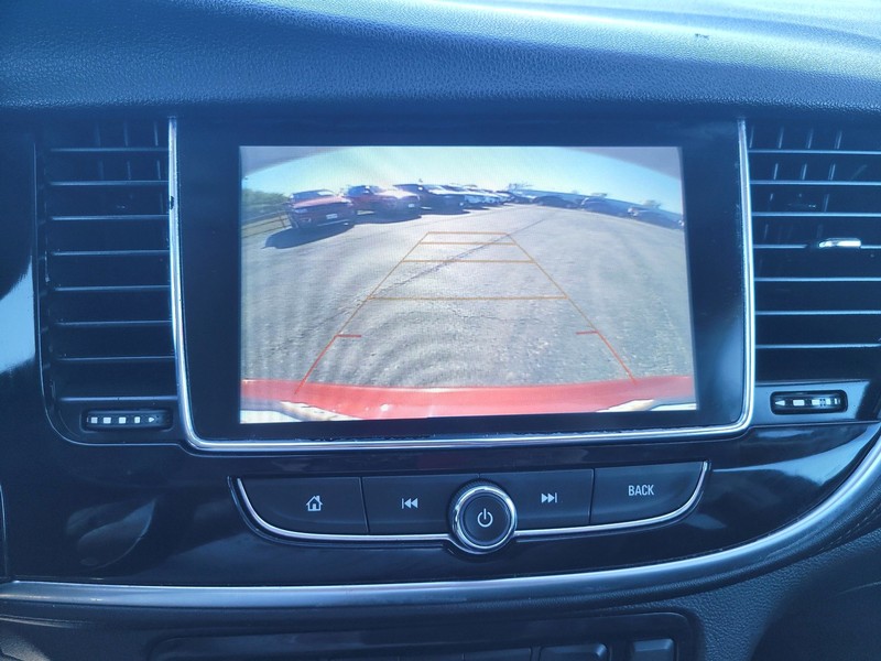 Buick Encore Vehicle Full-screen Gallery Image 17