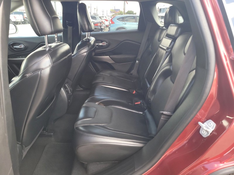 Jeep Cherokee Vehicle Full-screen Gallery Image 10