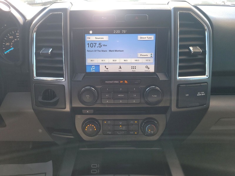 Ford F-150 Vehicle Full-screen Gallery Image 11