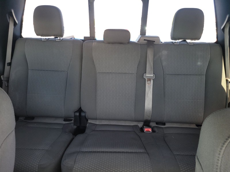 Ford F-150 Vehicle Full-screen Gallery Image 12