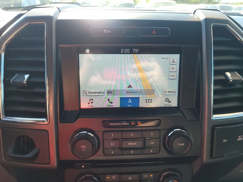 Ford F-150 Vehicle Full-screen Gallery Image 16