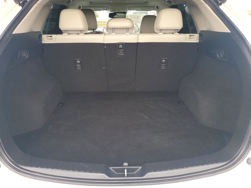 Mazda CX-5 Vehicle Full-screen Gallery Image 10