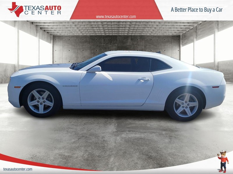 Chevrolet Camaro Vehicle Full-screen Gallery Image 5