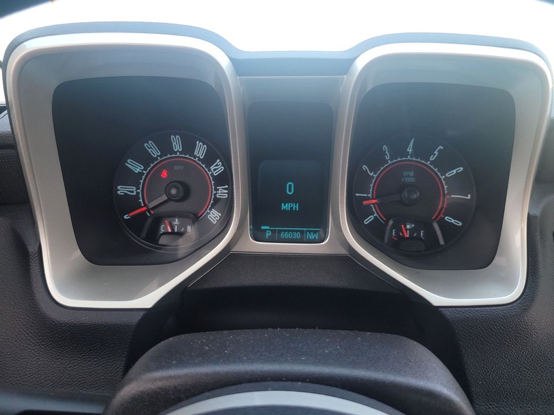 Chevrolet Camaro Vehicle Full-screen Gallery Image 12