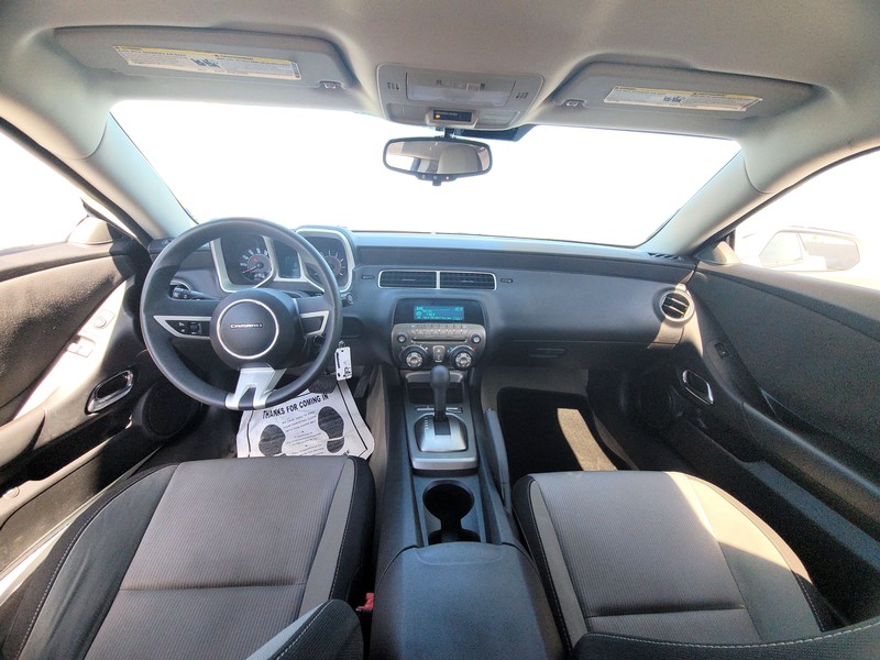 Chevrolet Camaro Vehicle Full-screen Gallery Image 14