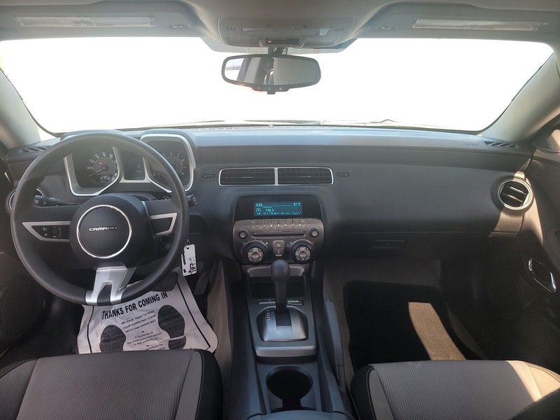 Chevrolet Camaro Vehicle Full-screen Gallery Image 15