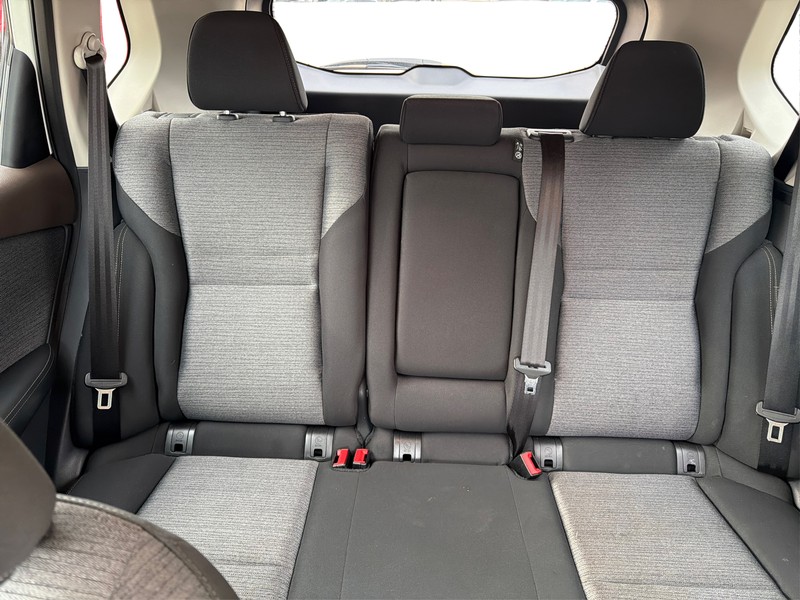 Nissan Rogue Vehicle Full-screen Gallery Image 13