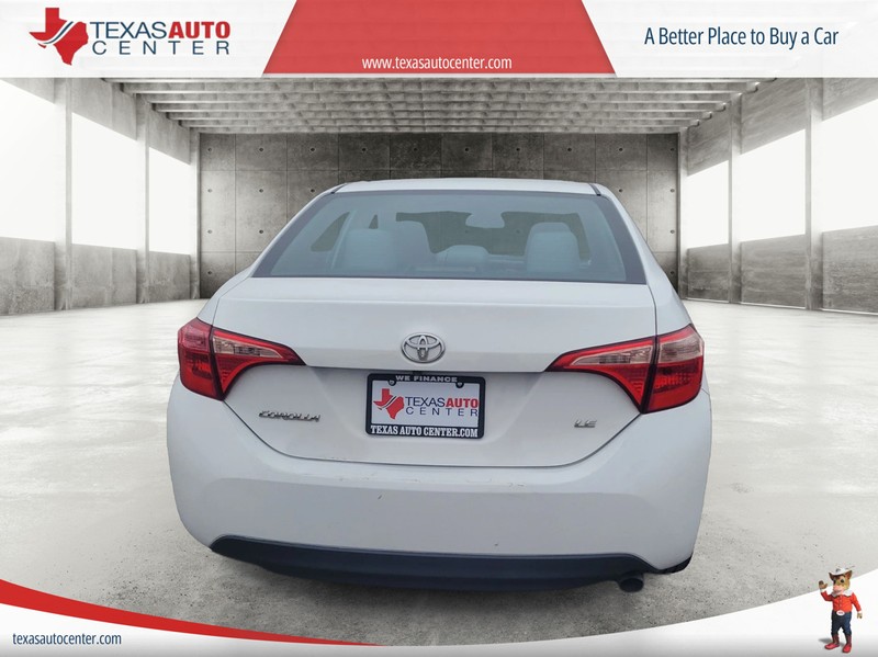 Toyota Corolla Vehicle Full-screen Gallery Image 06