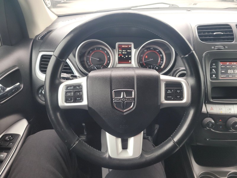 Dodge Journey Vehicle Full-screen Gallery Image 14