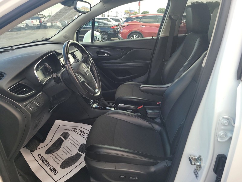 Buick Encore Vehicle Full-screen Gallery Image 08