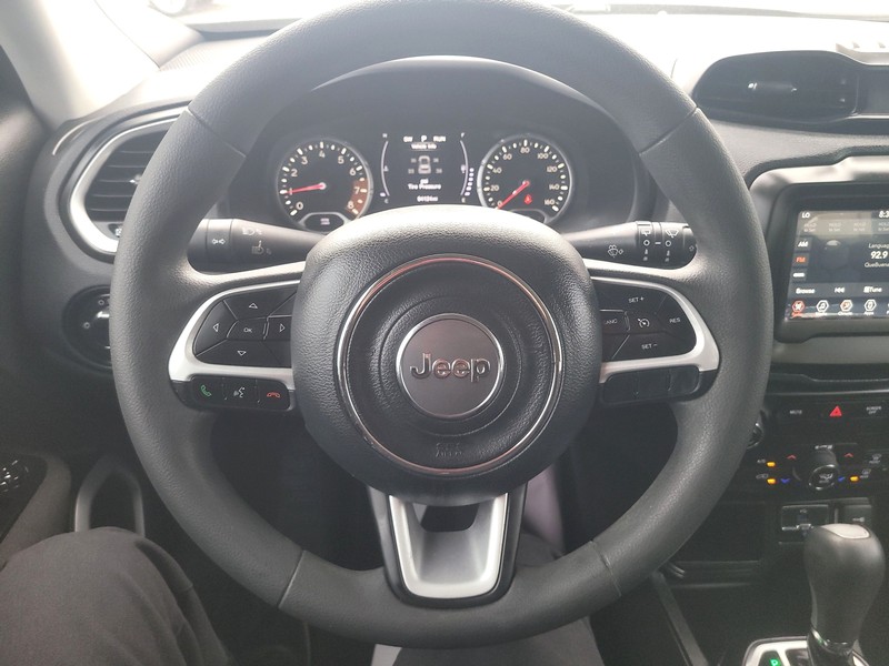 Jeep Renegade Vehicle Full-screen Gallery Image 14