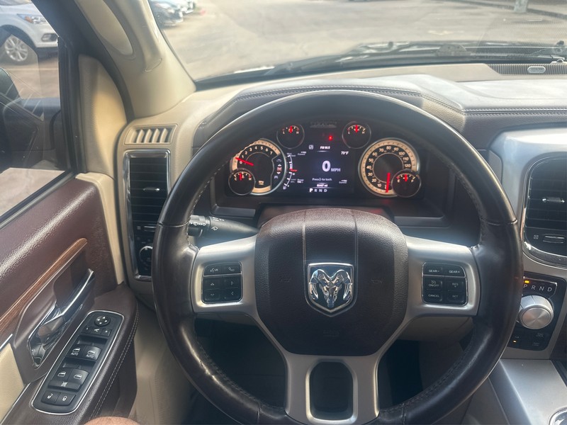 Ram 1500 Vehicle Full-screen Gallery Image 13