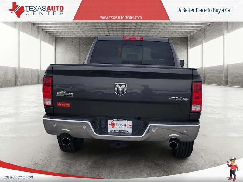 Ram 1500 Classic Vehicle Full-screen Gallery Image 6