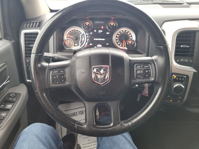 Ram 1500 Classic Vehicle Full-screen Gallery Image 13