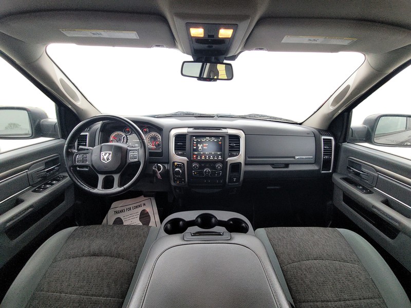 Ram 1500 Classic Vehicle Full-screen Gallery Image 14