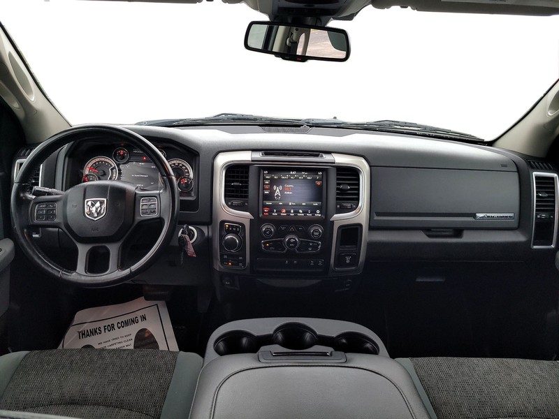 Ram 1500 Classic Vehicle Full-screen Gallery Image 15