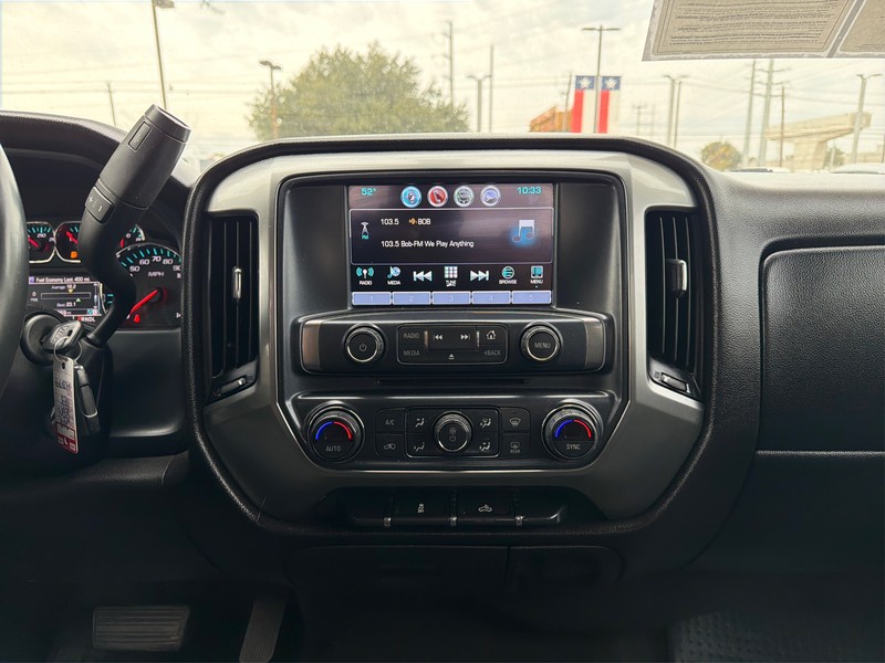 Chevrolet Silverado 1500 Vehicle Full-screen Gallery Image 12