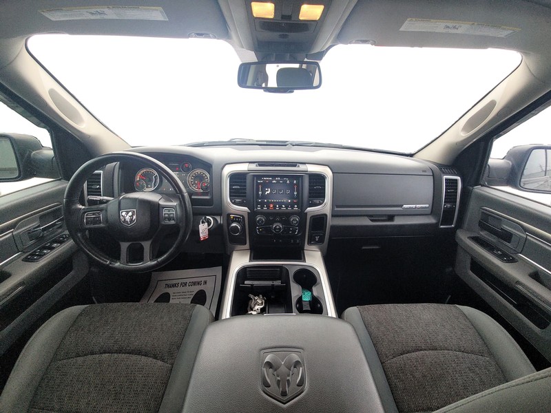 Ram 1500 Classic Vehicle Full-screen Gallery Image 14