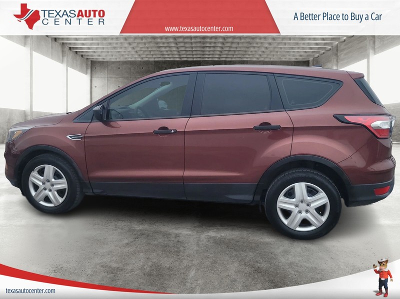 Ford Escape Vehicle Full-screen Gallery Image 05