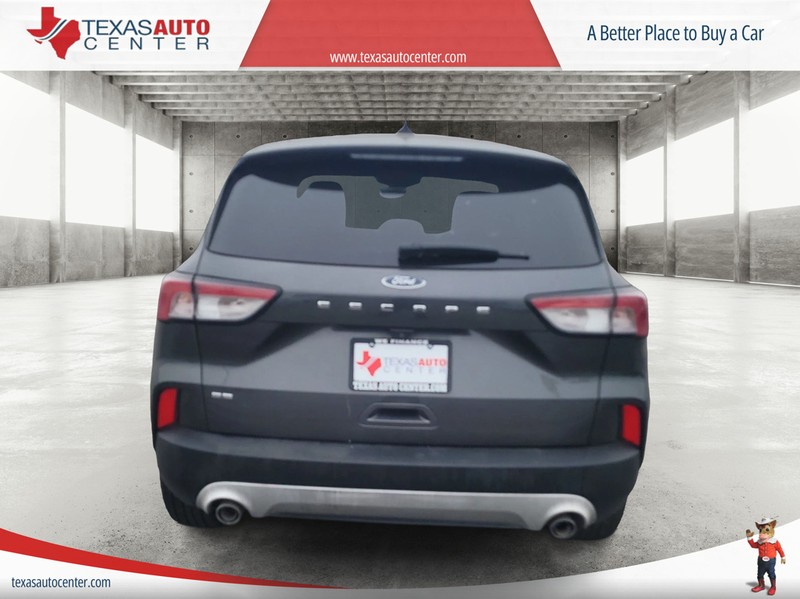 Ford Escape Vehicle Full-screen Gallery Image 06