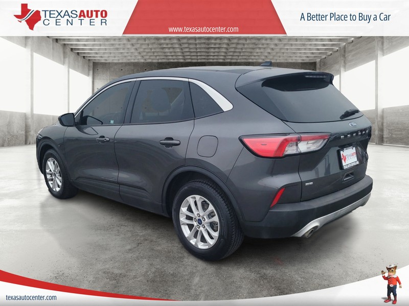 Ford Escape Vehicle Full-screen Gallery Image 08