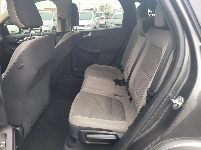 Ford Escape Vehicle Full-screen Gallery Image 10